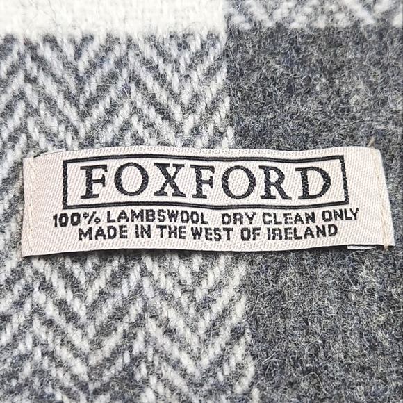FOXFORD Lambswool Fringed Scarf- Neutral Block - Picture 4 of 4